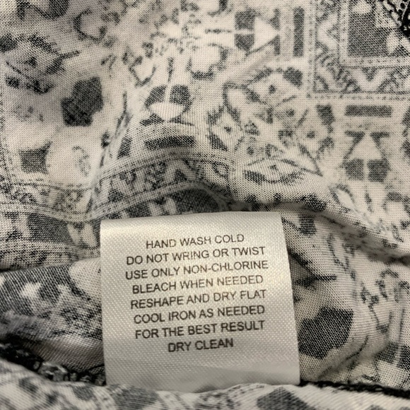 Pink republic dress. Size small - Picture 6 of 9